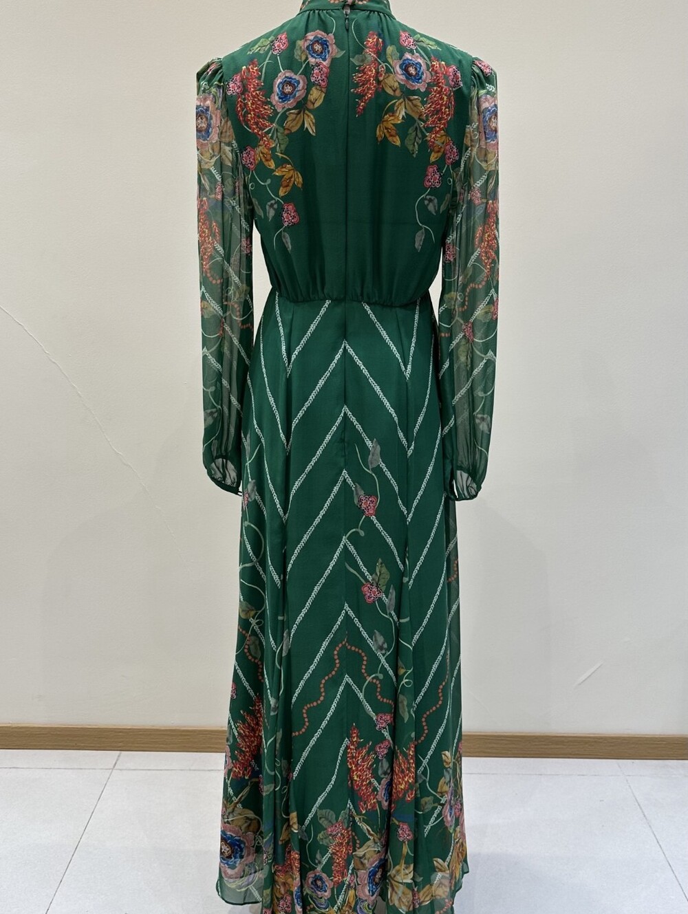 Saloni Jacqui B Dress in Emerald Barley Hotsell - Picture 7 of 11